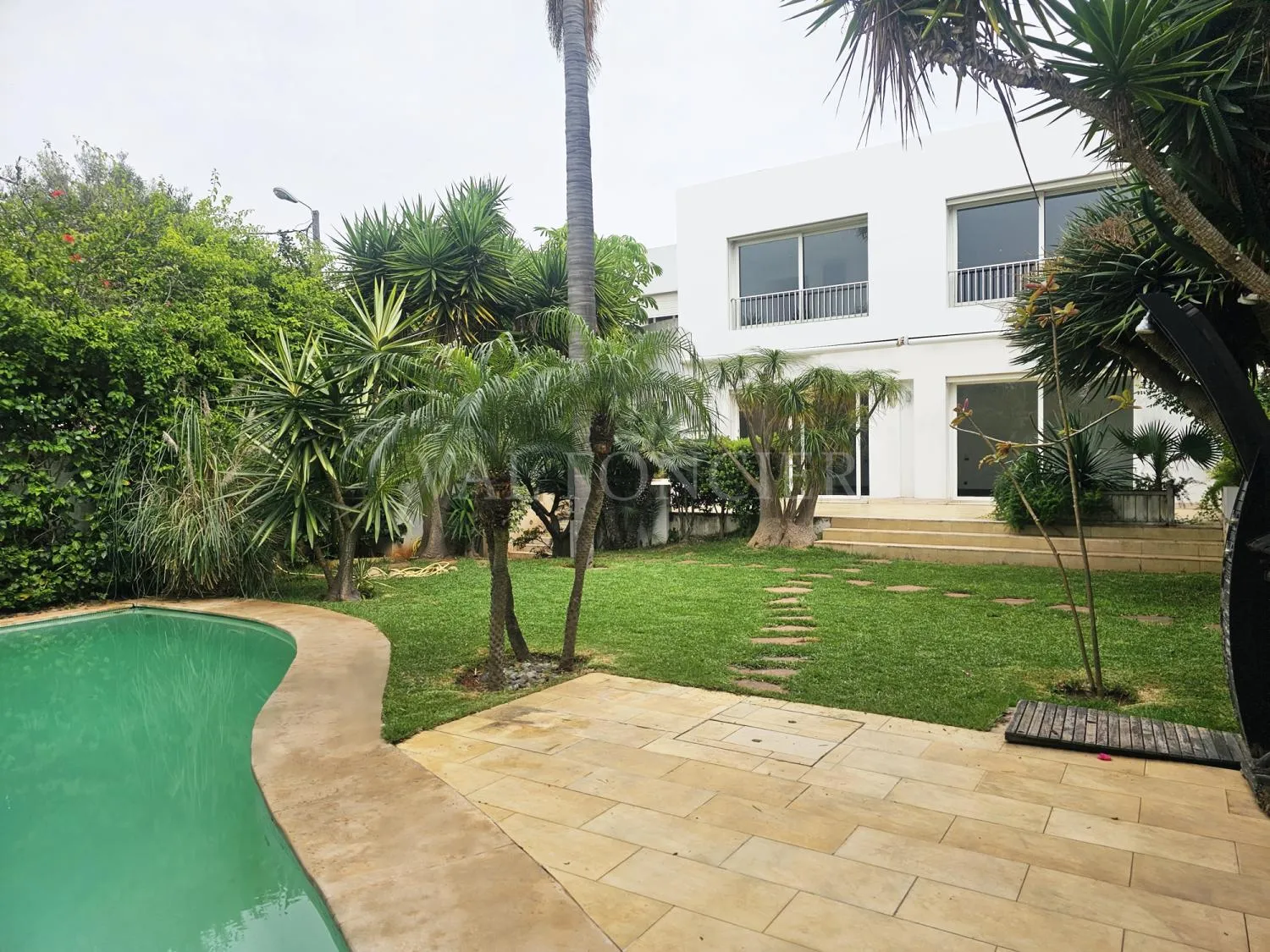 Villa exceptionnelle au CIL — 1 000 m² — CIL, Casablanca