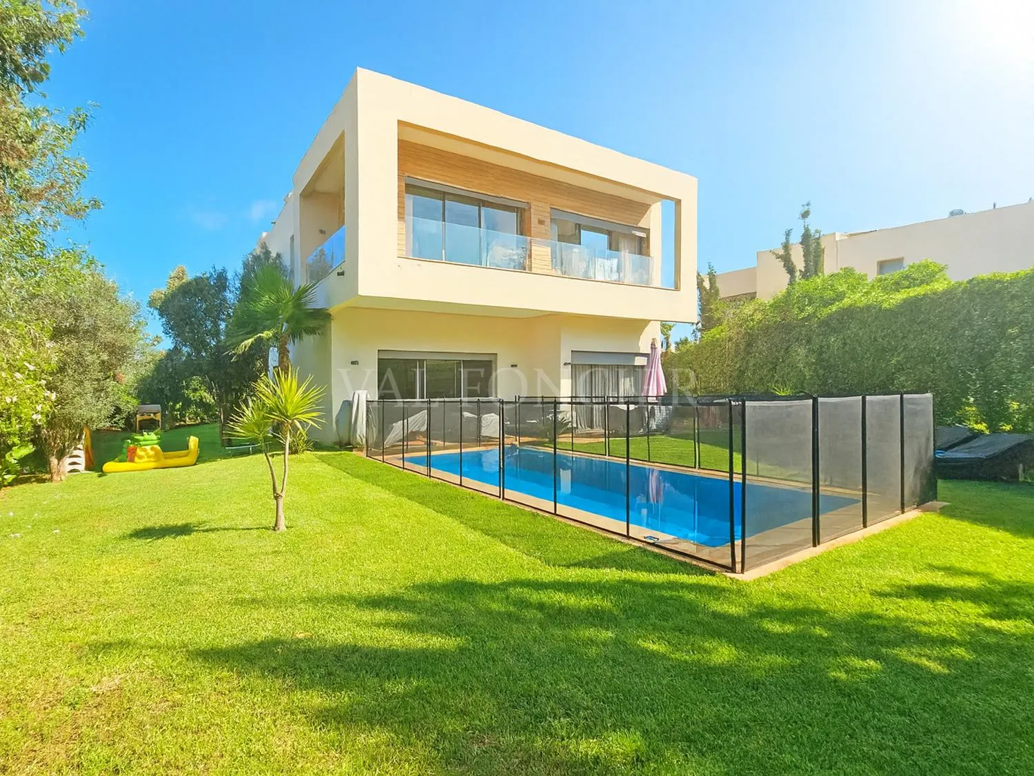 Villa moderne avec piscine à Ain Diab — 1 050 m² — Ain Diab, Casablanca