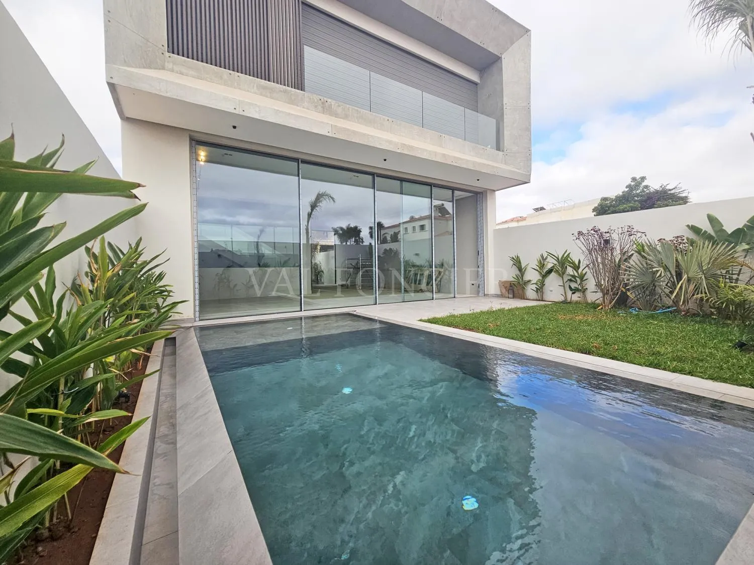 Villa neuve moderne à Ain Diab — 300 m² — Ain Diab, Casablanca